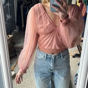 Puffy sleeved shirt